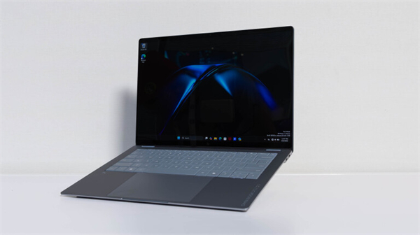 HP OmniBook Ultra 14
