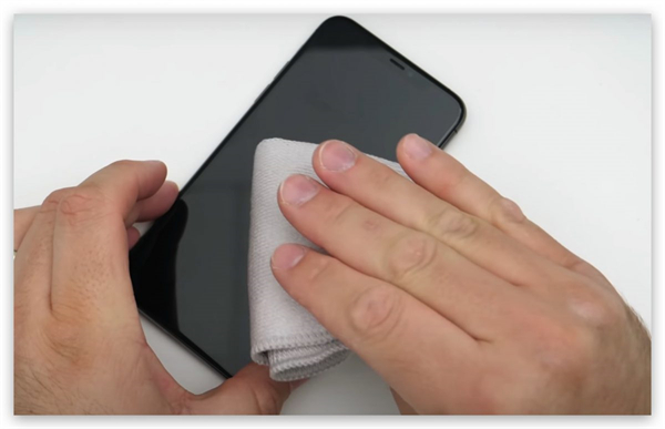 清潔螢幕與雙手