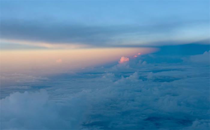 什麼是彩虹雲？